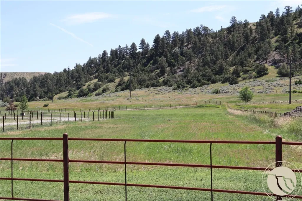 615 Labrador Drive Laurel MT 59044