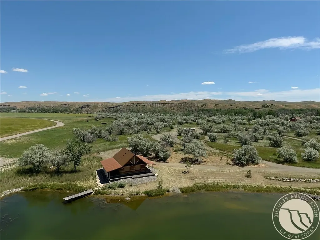 587 Ten Bear Lane Hardin MT 59034