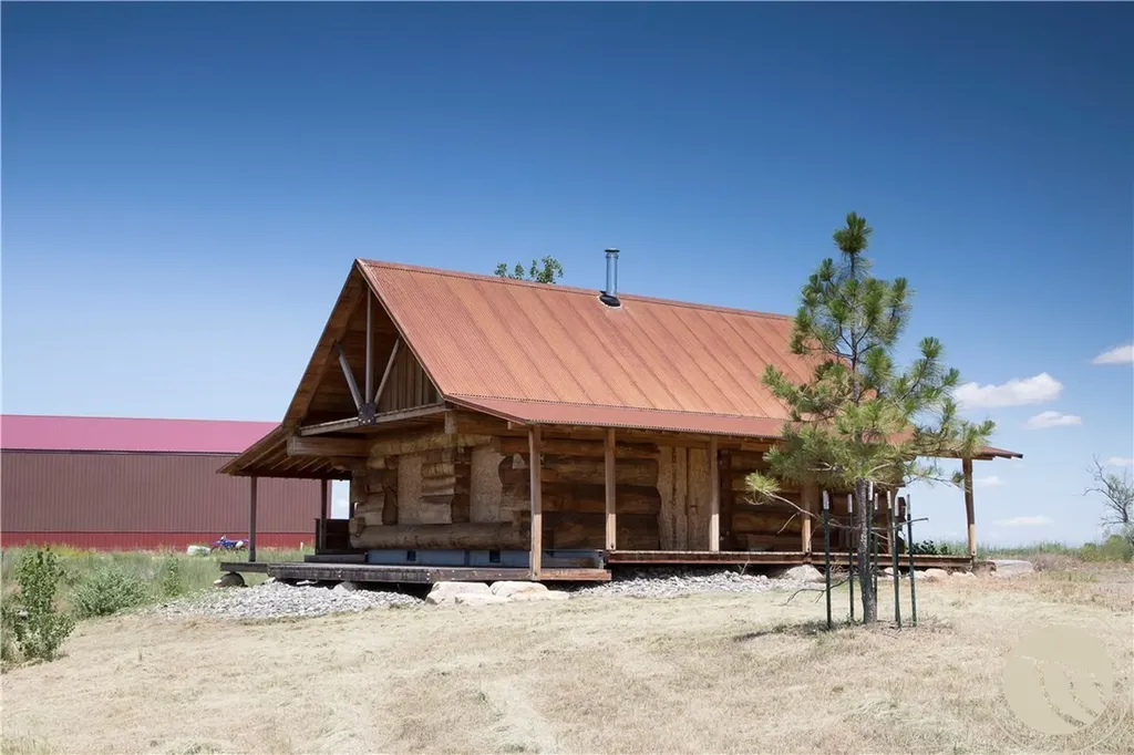 587 Ten Bear Lane Hardin MT 59034