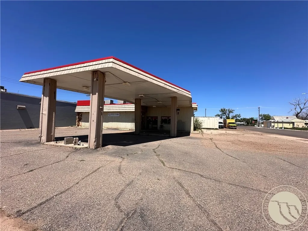 19 E Montana Avenue Baker MT 59313