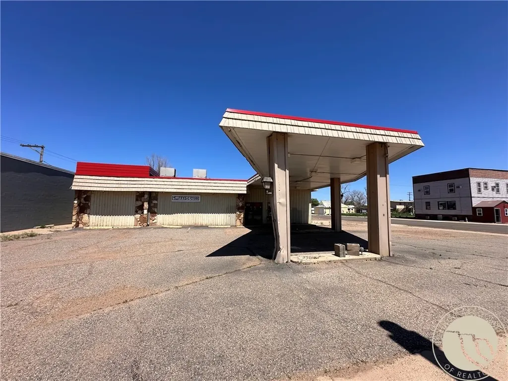 19 E Montana Avenue Baker MT 59313