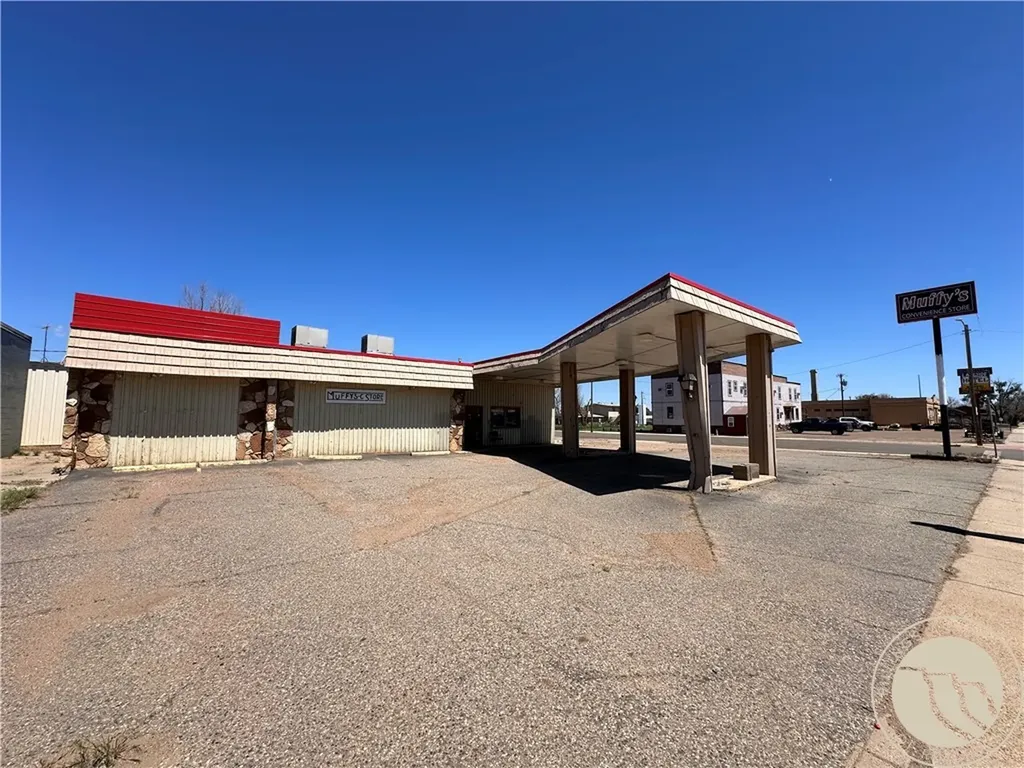 19 E Montana Avenue Baker MT 59313