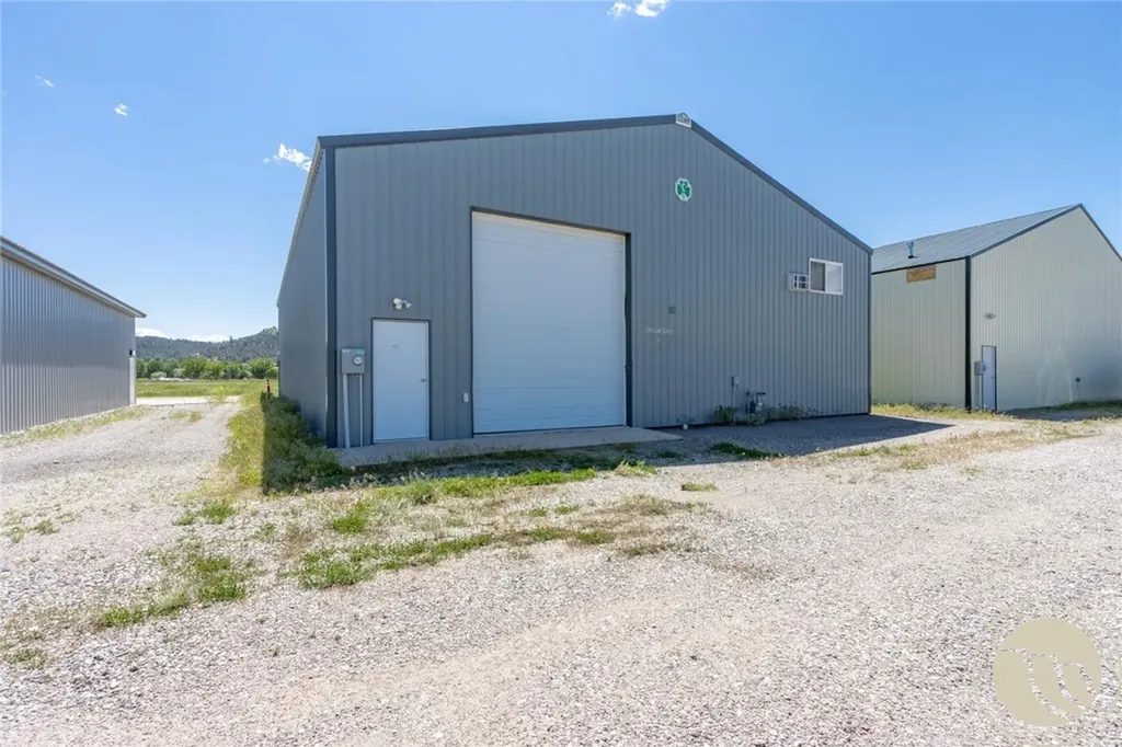 1655 1st Avenue S Unit #5 Columbus MT 59109