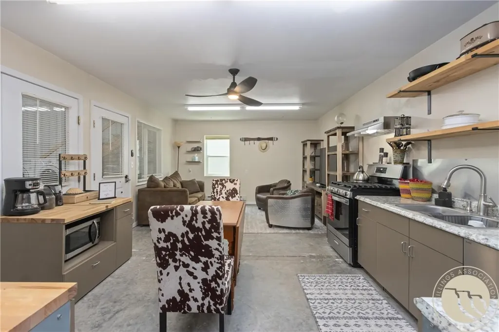 1655 1st Avenue S Unit #5 Columbus MT 59109