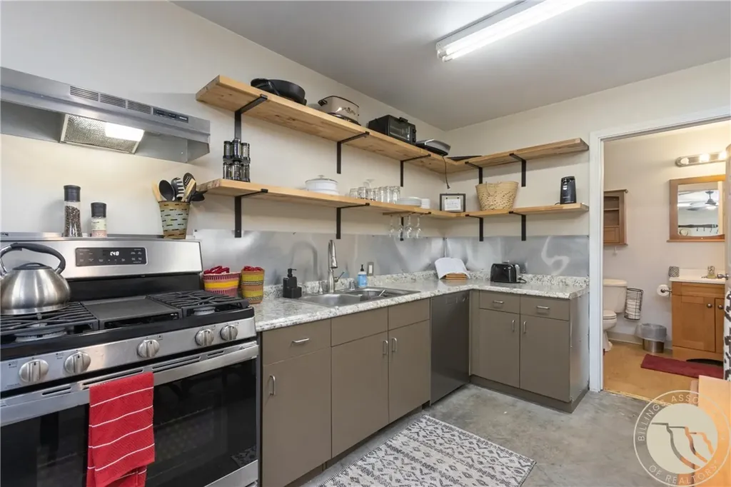 1655 1st Avenue S Unit #5 Columbus MT 59109