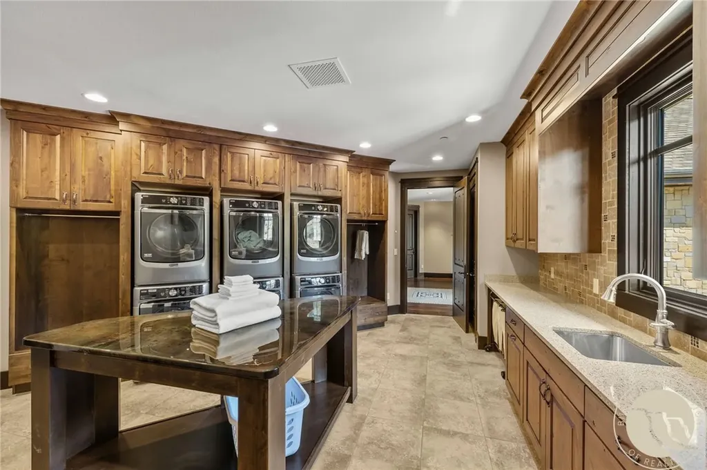 5650 Canyonwoods Drive Billings MT 59106