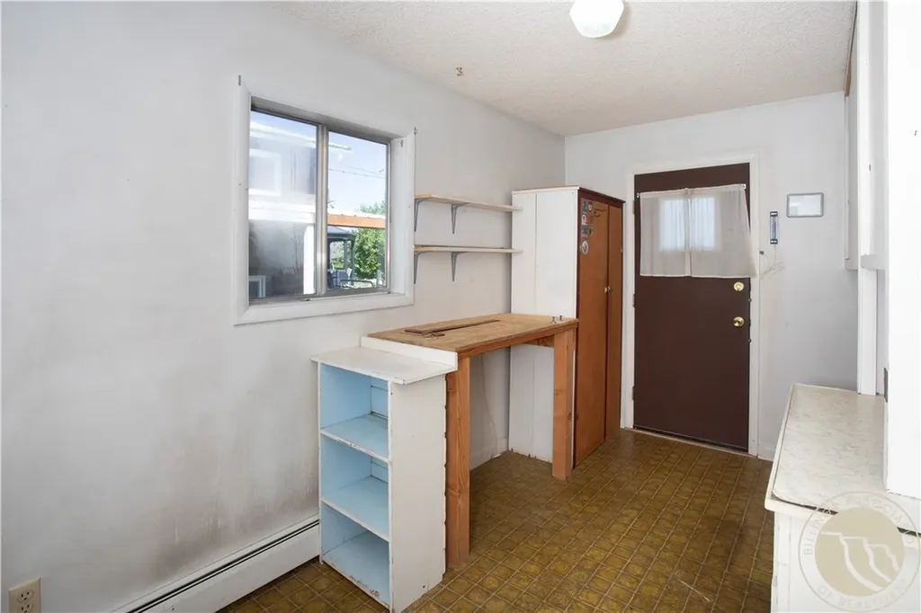 204 N Lewis Avenue Hardin MT 59034