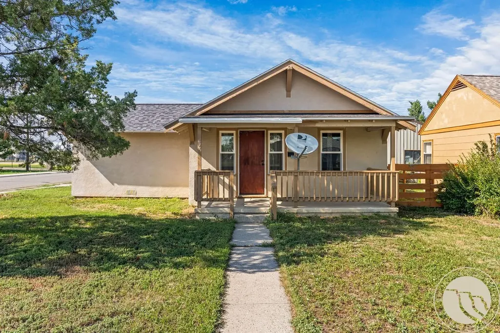 637 3rd Street W Hardin MT 59034