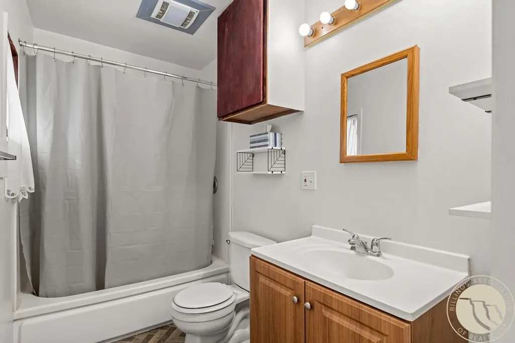 637 3rd Street W Hardin MT 59034