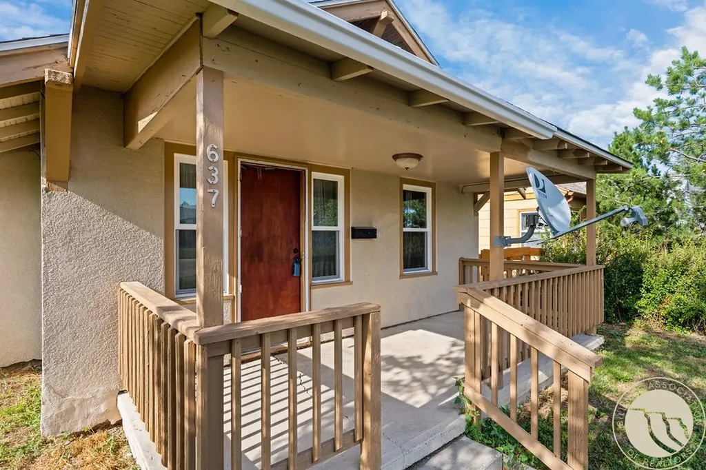 637 3rd Street W Hardin MT 59034