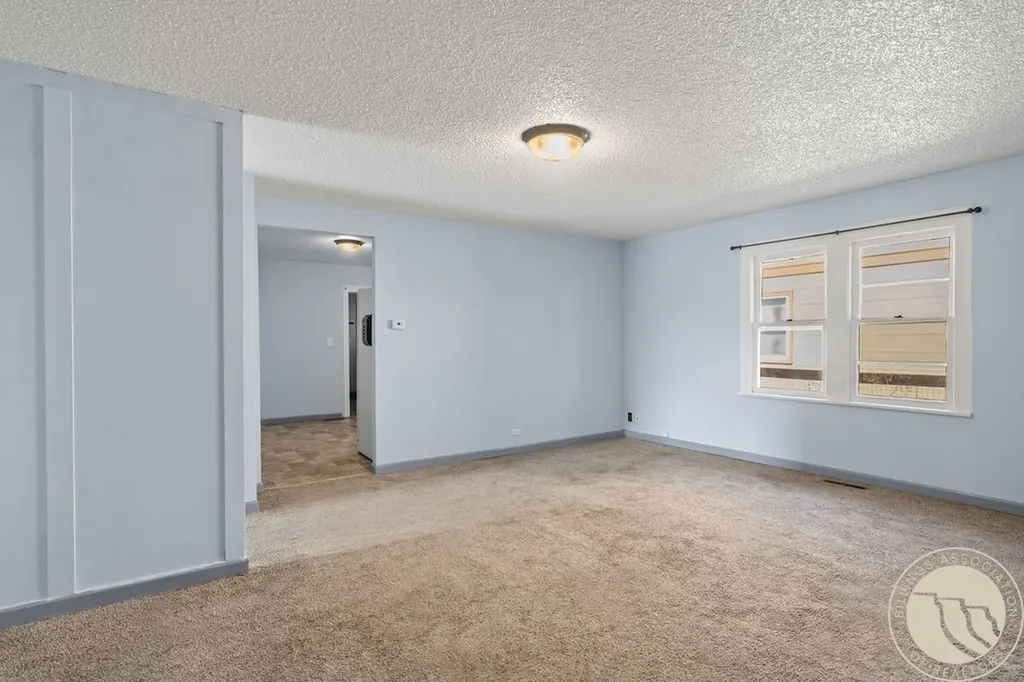 637 3rd Street W Hardin MT 59034