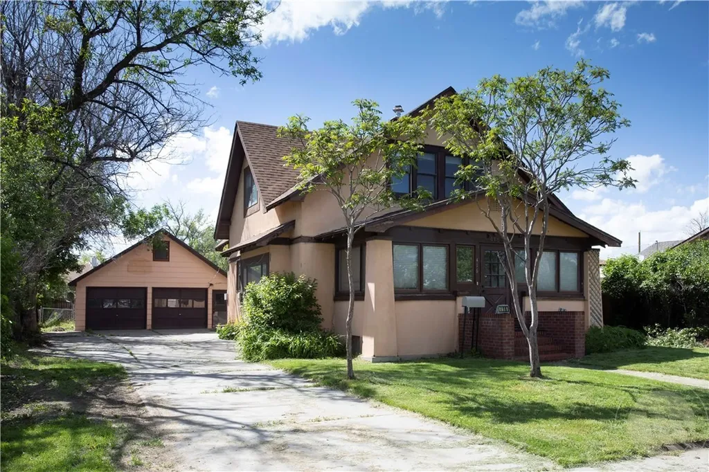 416 N Cody Avenue Hardin MT 59034