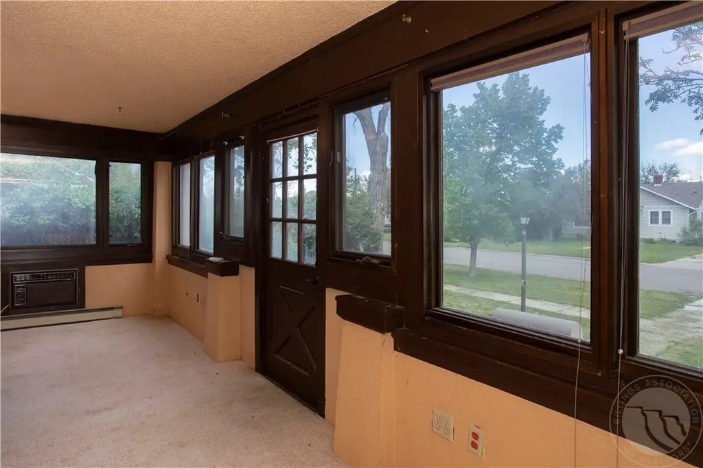 416 N Cody Avenue Hardin MT 59034