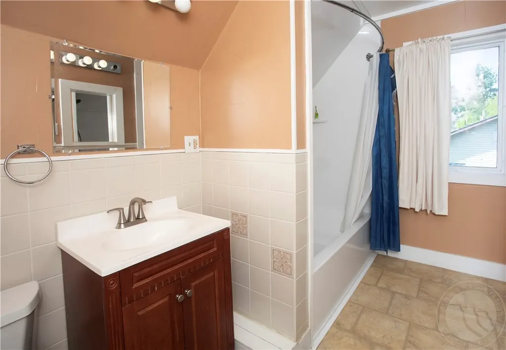416 N Cody Avenue Hardin MT 59034