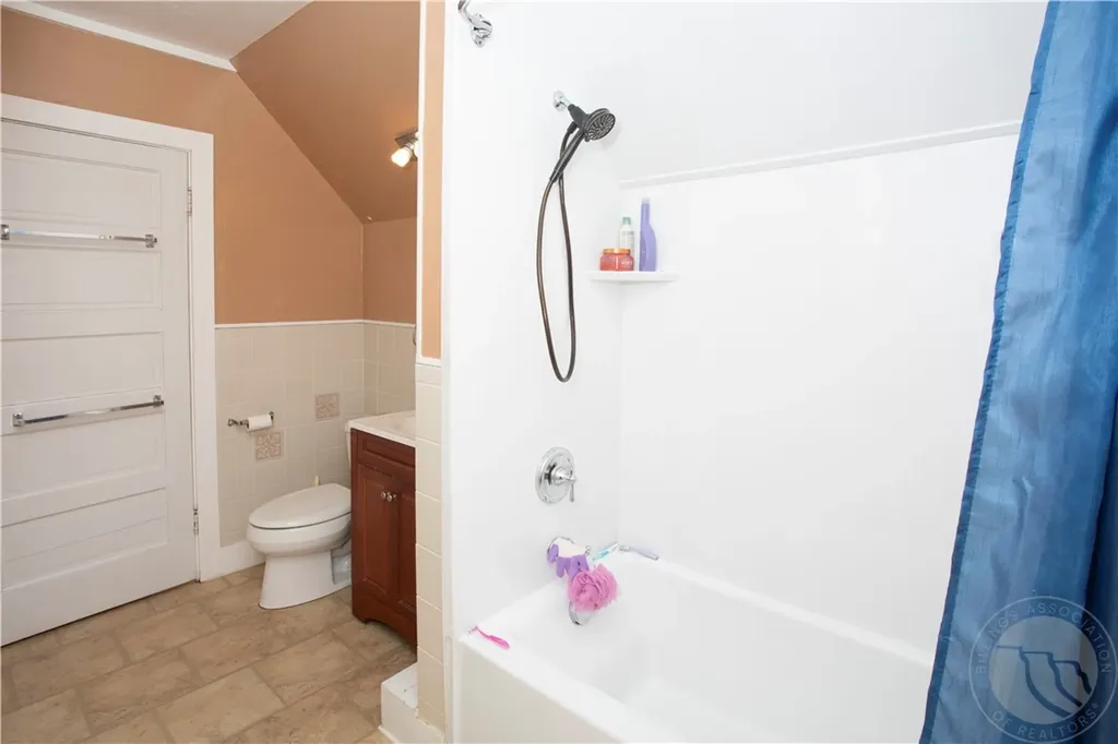 416 N Cody Avenue Hardin MT 59034