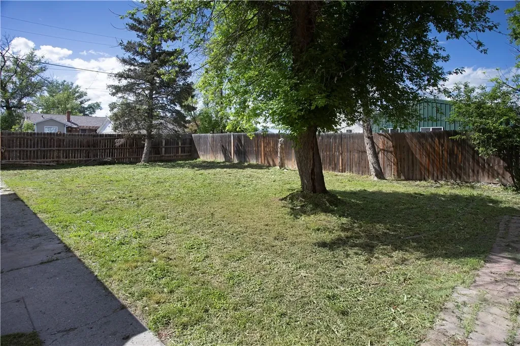 416 N Cody Avenue Hardin MT 59034