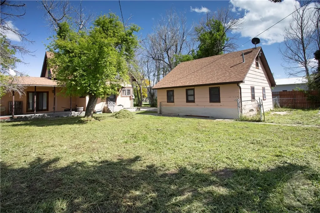 416 N Cody Avenue Hardin MT 59034