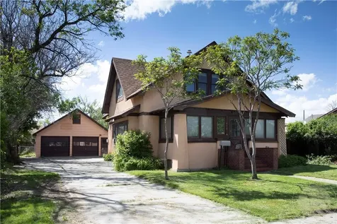 416 N Cody Avenue Hardin MT 59034