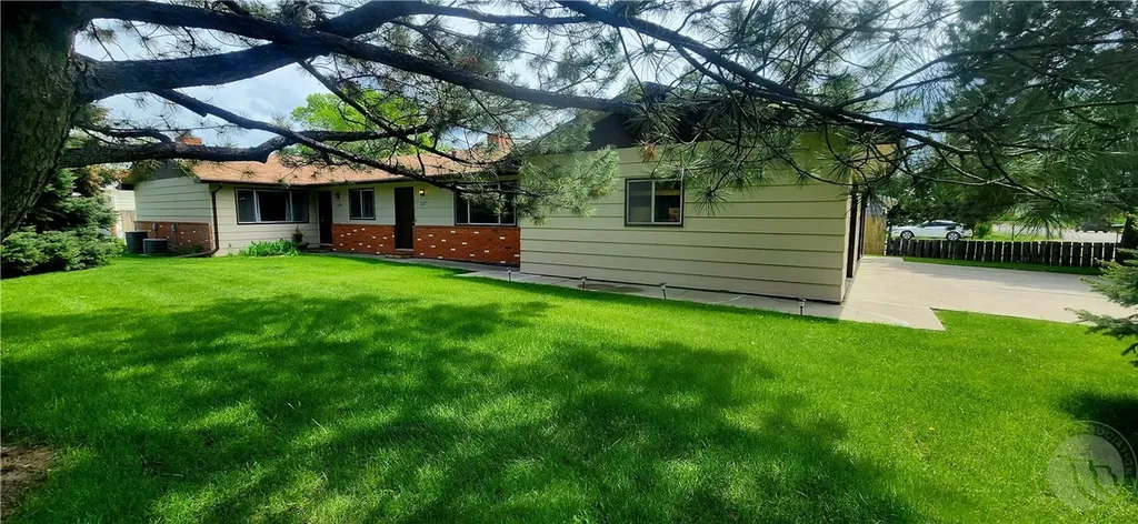 1135-1137 Hawthorne Lane Billings MT 59105