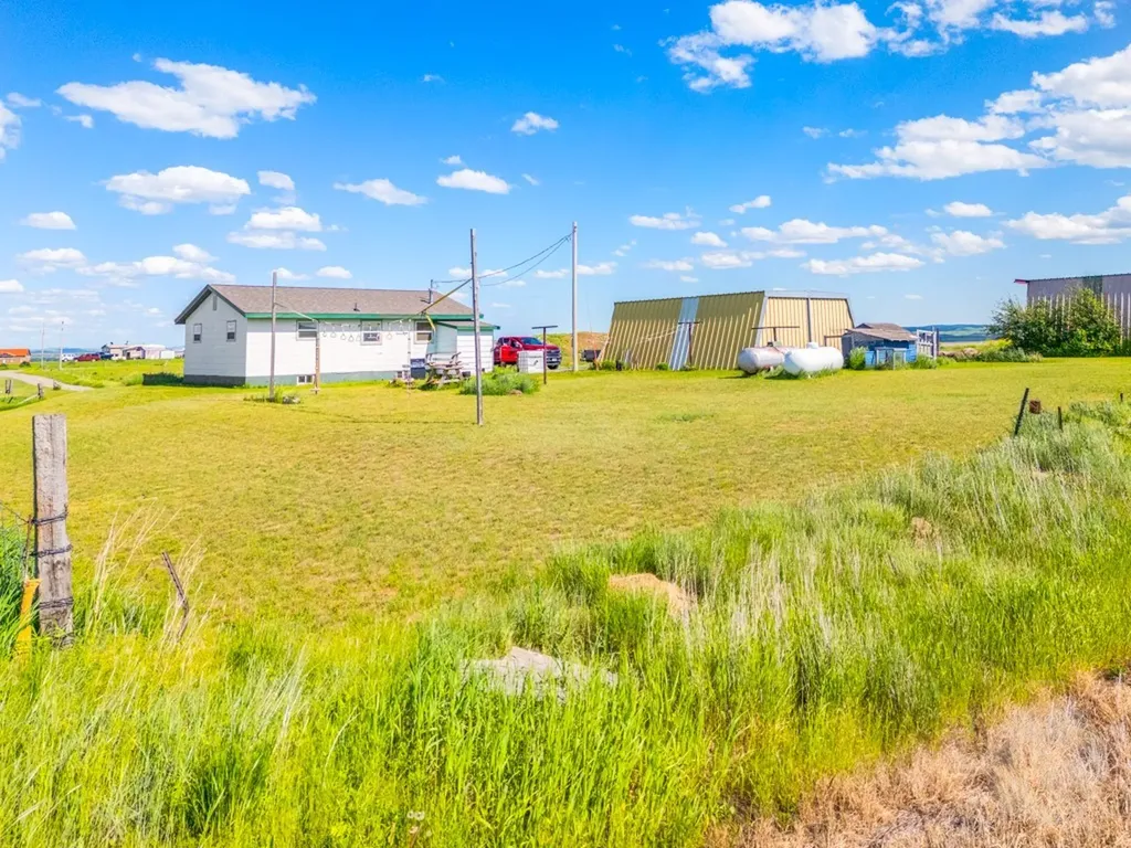1036 Davis Road Hardin MT 59034