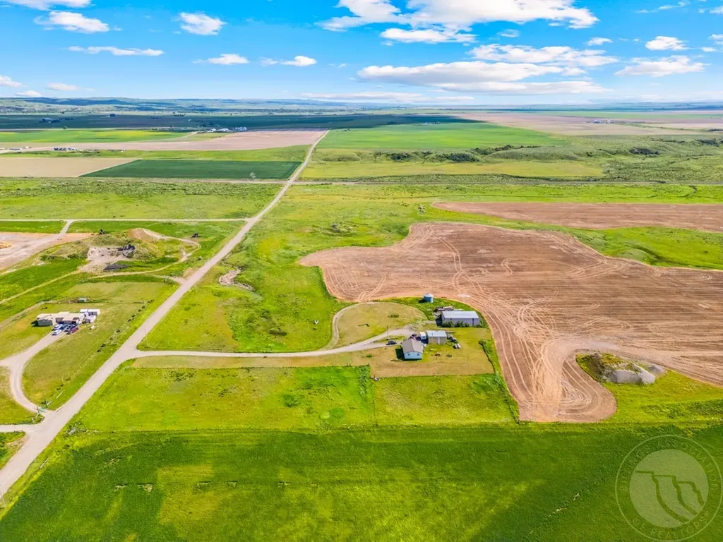 1036 Davis Road Hardin MT 59034