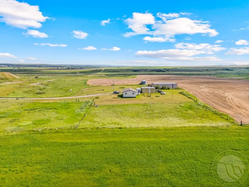 1036 Davis Road Hardin MT 59034