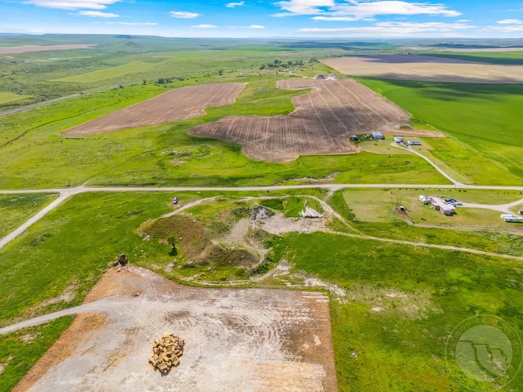 1036 Davis Road Hardin MT 59034