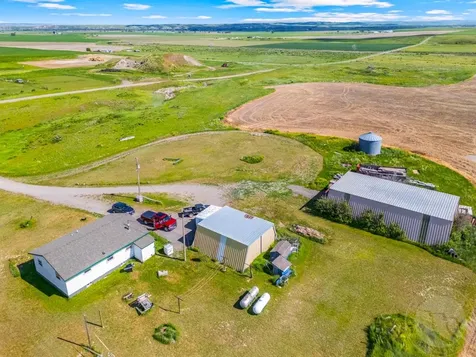 1036 Davis Road Hardin MT 59034