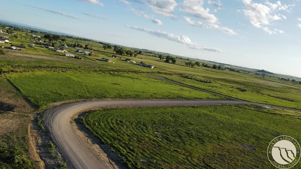 L8B2 High Noon Drive Shepherd MT 59079