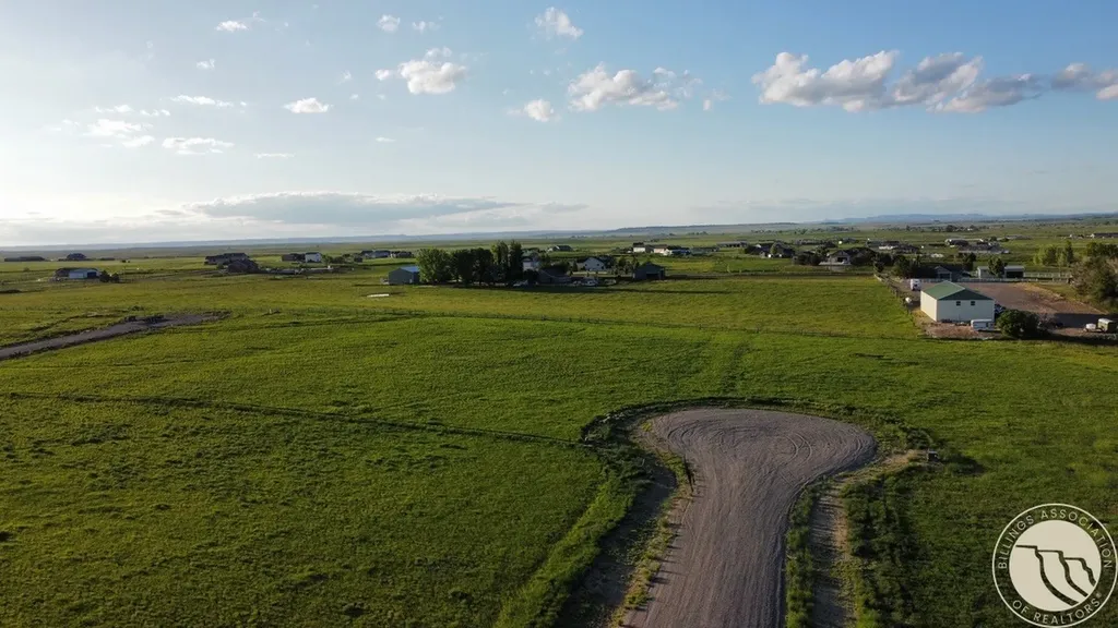 L5B4 Trumbo Circle Shepherd MT 59079