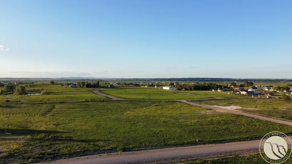 L12B3 Molly Drive Shepherd MT 59079