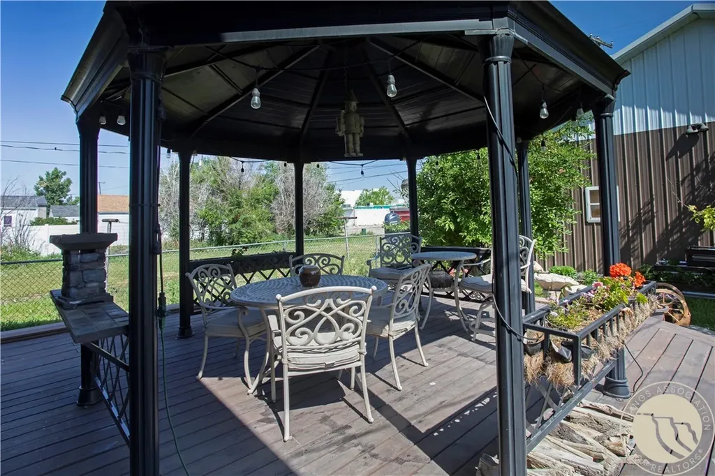 805 2nd W Hardin MT 59034