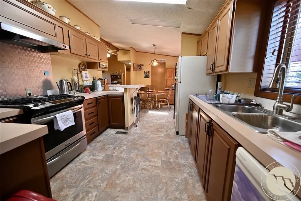 2994 Highway 78 Absarokee MT 59001