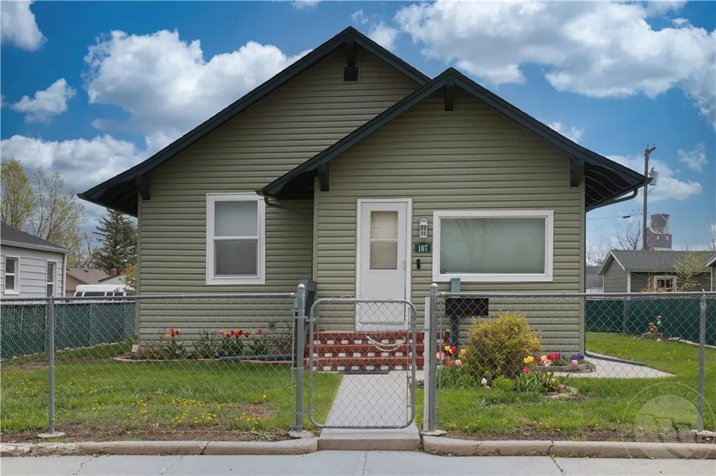 107 N Crawford Avenue Hardin MT 59034