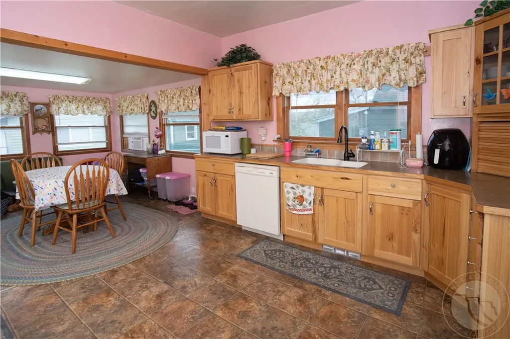 107 N Crawford Avenue Hardin MT 59034