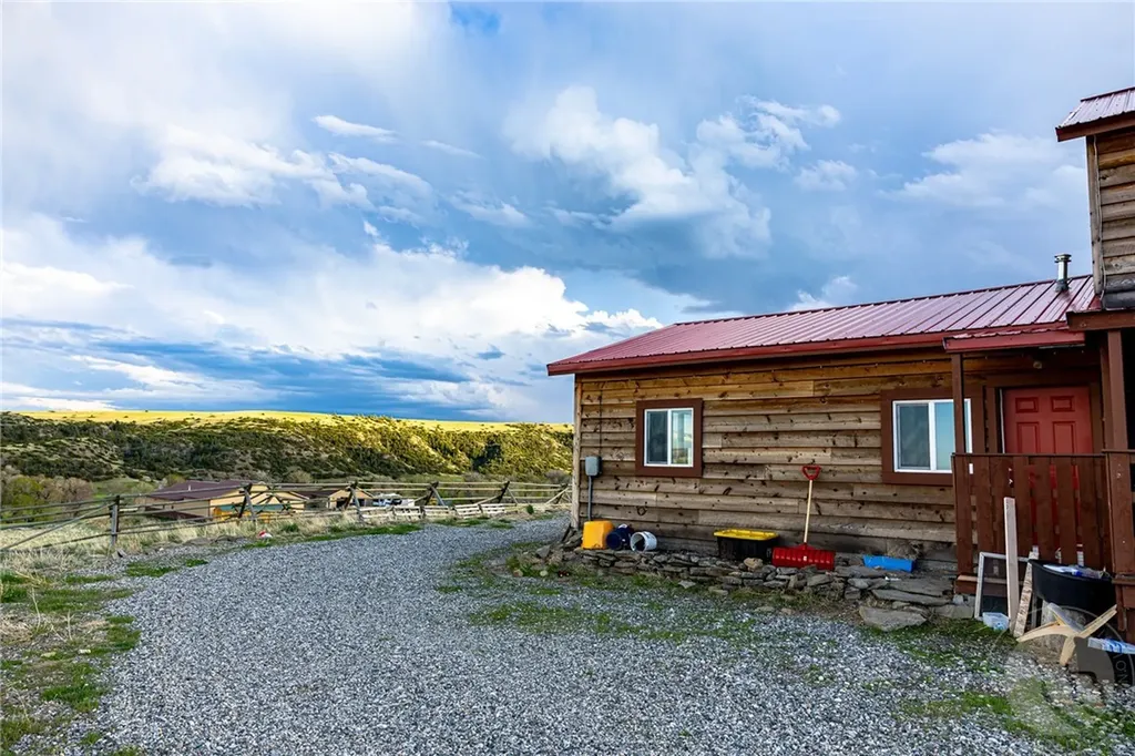 88 Lower Deer Creek Road Big Timber MT 59011