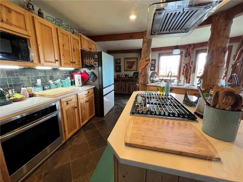 1058 Sweet Grass Road Big Timber MT 59011