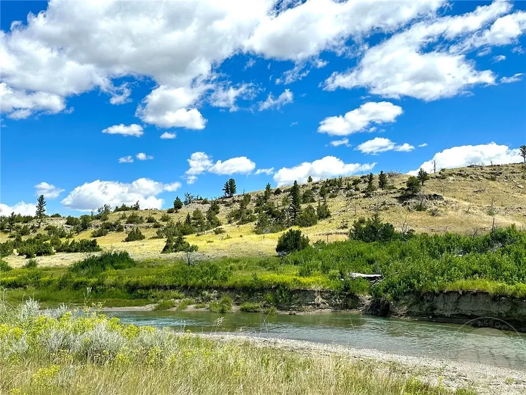 1058 Sweet Grass Road Big Timber MT 59011