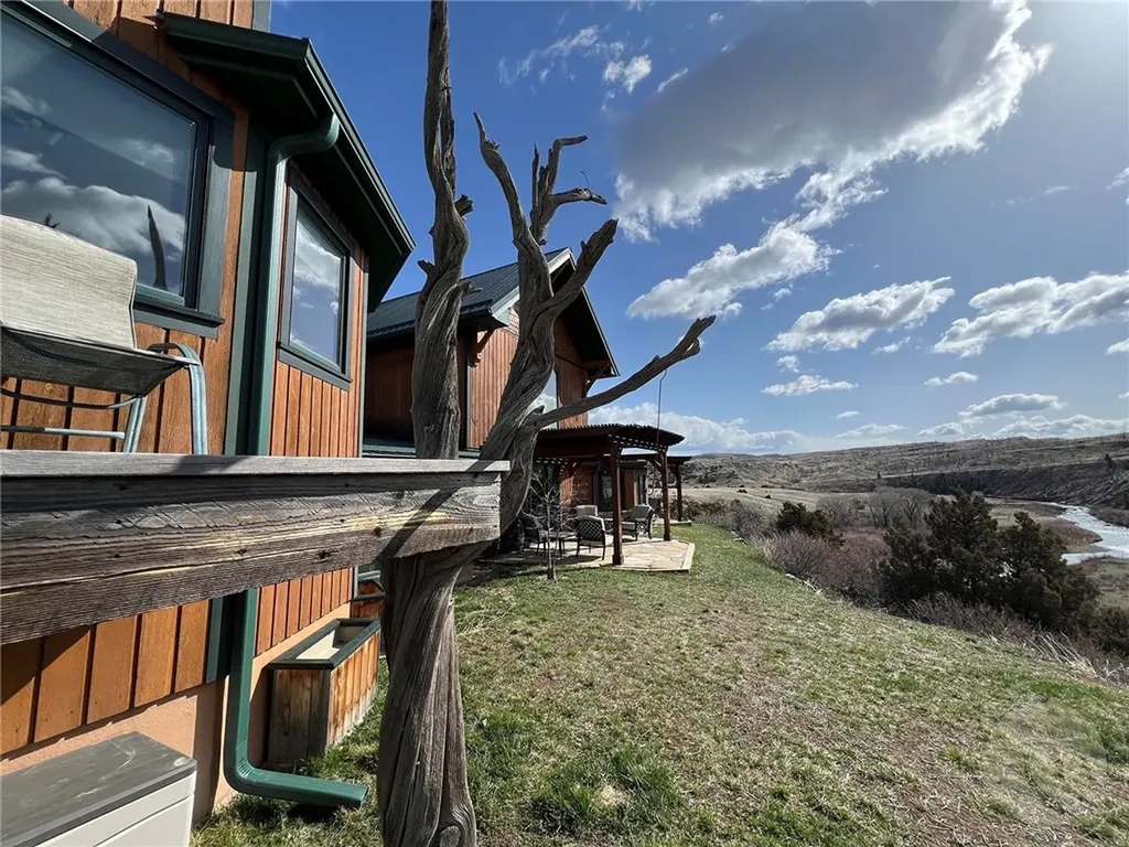 1058 Sweet Grass Road Big Timber MT 59011