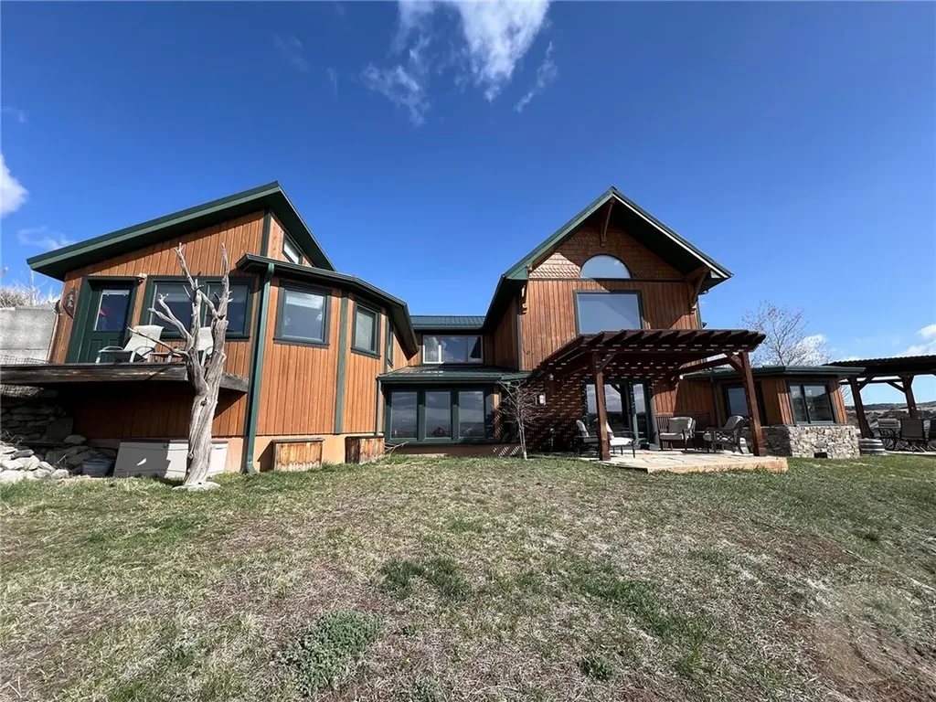 1058 Sweet Grass Road Big Timber MT 59011