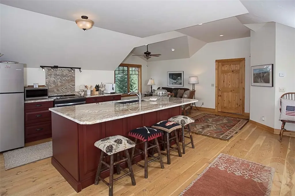 94 Sheep Mountain Road (w/ 614 Ac State Lease) Red Lodge MT 59068