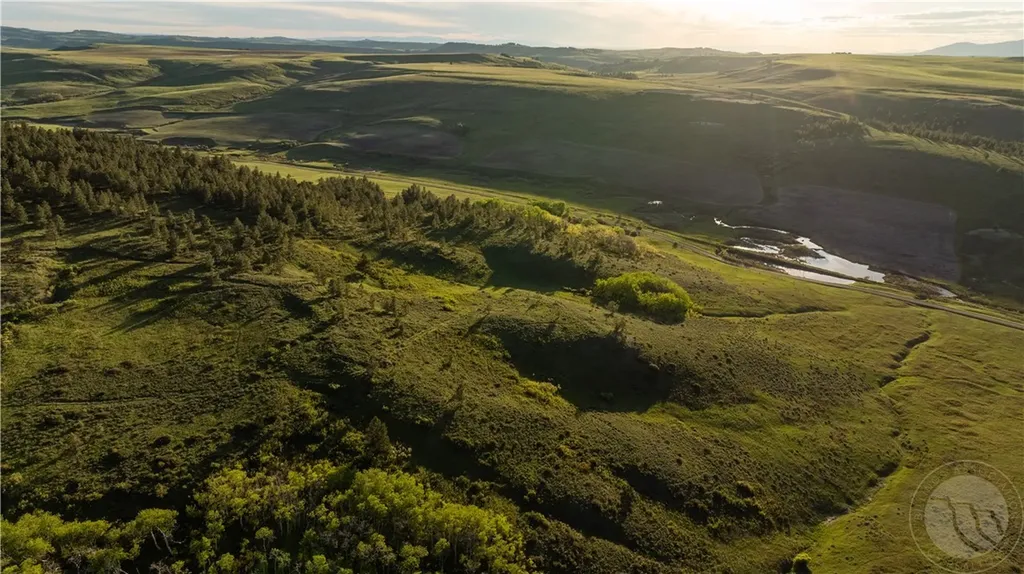 2887 Piper Cutoff S Lewistown MT 59457