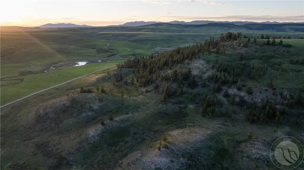 2887 Piper Cutoff S Lewistown MT 59457