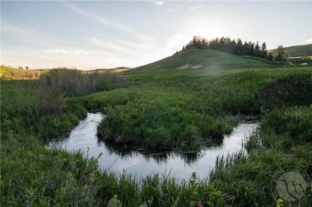 2887 Piper Cutoff S Lewistown MT 59457