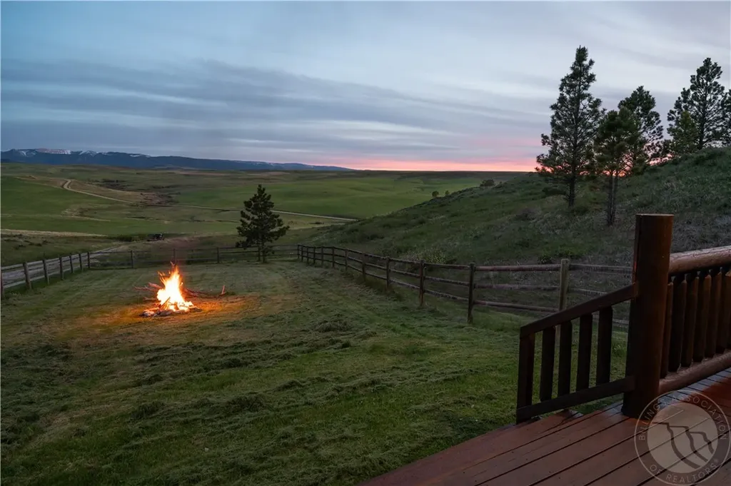 2887 Piper Cutoff S Lewistown MT 59457