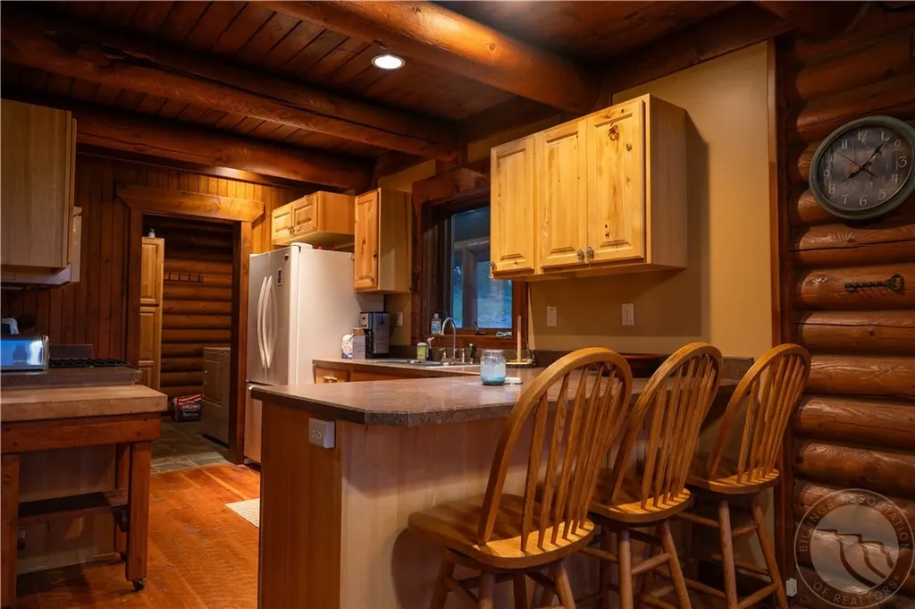2887 Piper Cutoff S Lewistown MT 59457