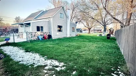 633 E 4th Avenue N Columbus MT 59019