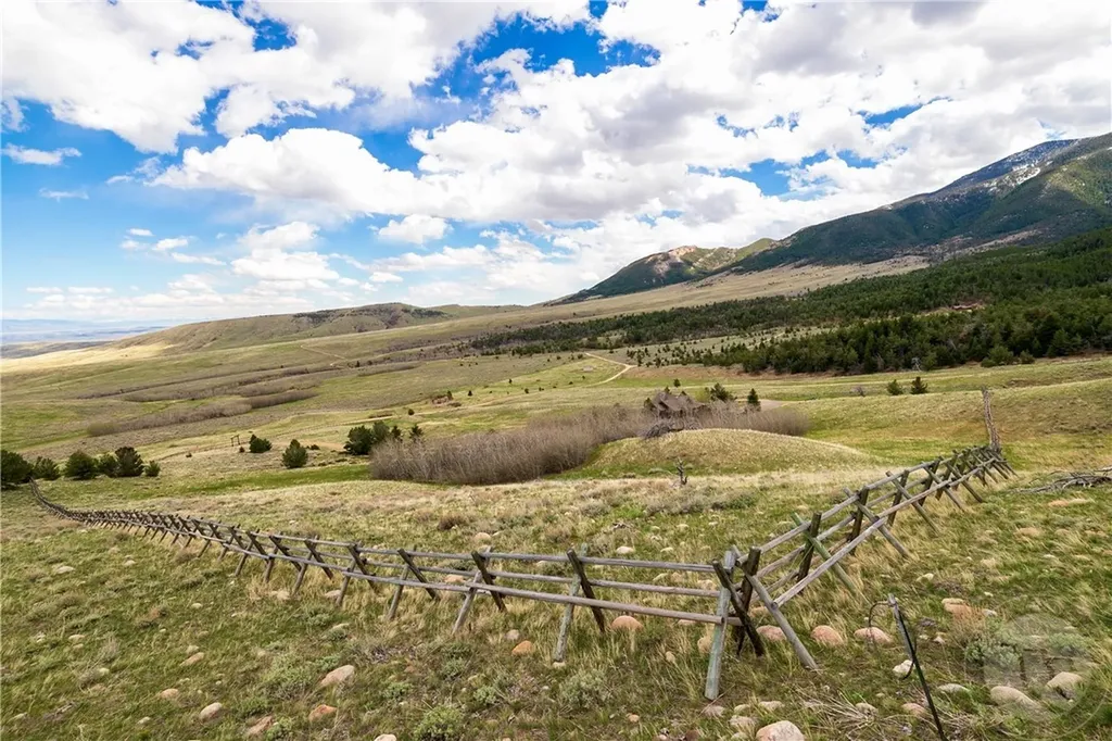 198 Meeteetse Trail Road Red Lodge MT 59068