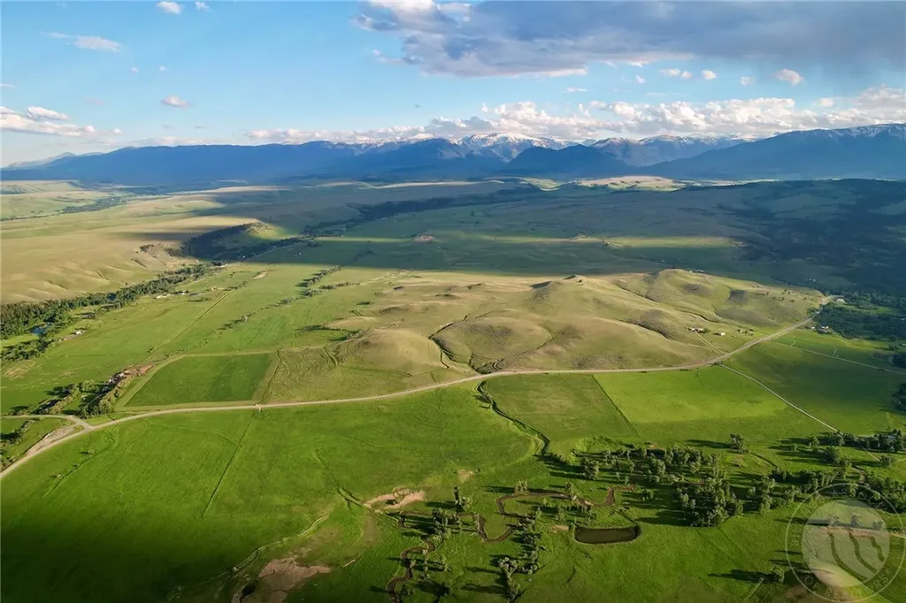 6 W Rosebud Road Fishtail MT 59028