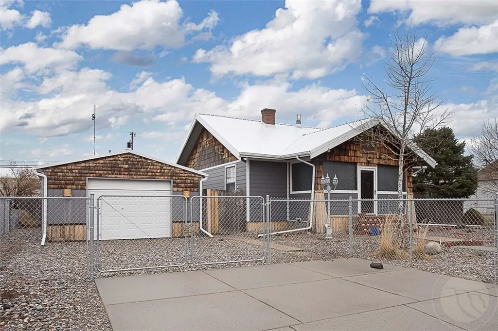 615 N Custer Avenue Hardin MT 59034